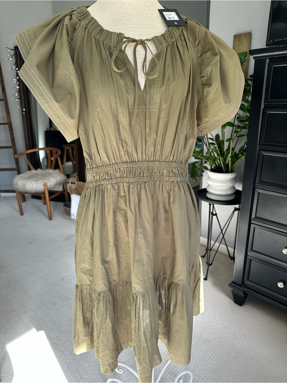 Joe's Jeans Olive Short Sleeve Gathered-Waist Midi Dress, size XL - Picture 10 of 17